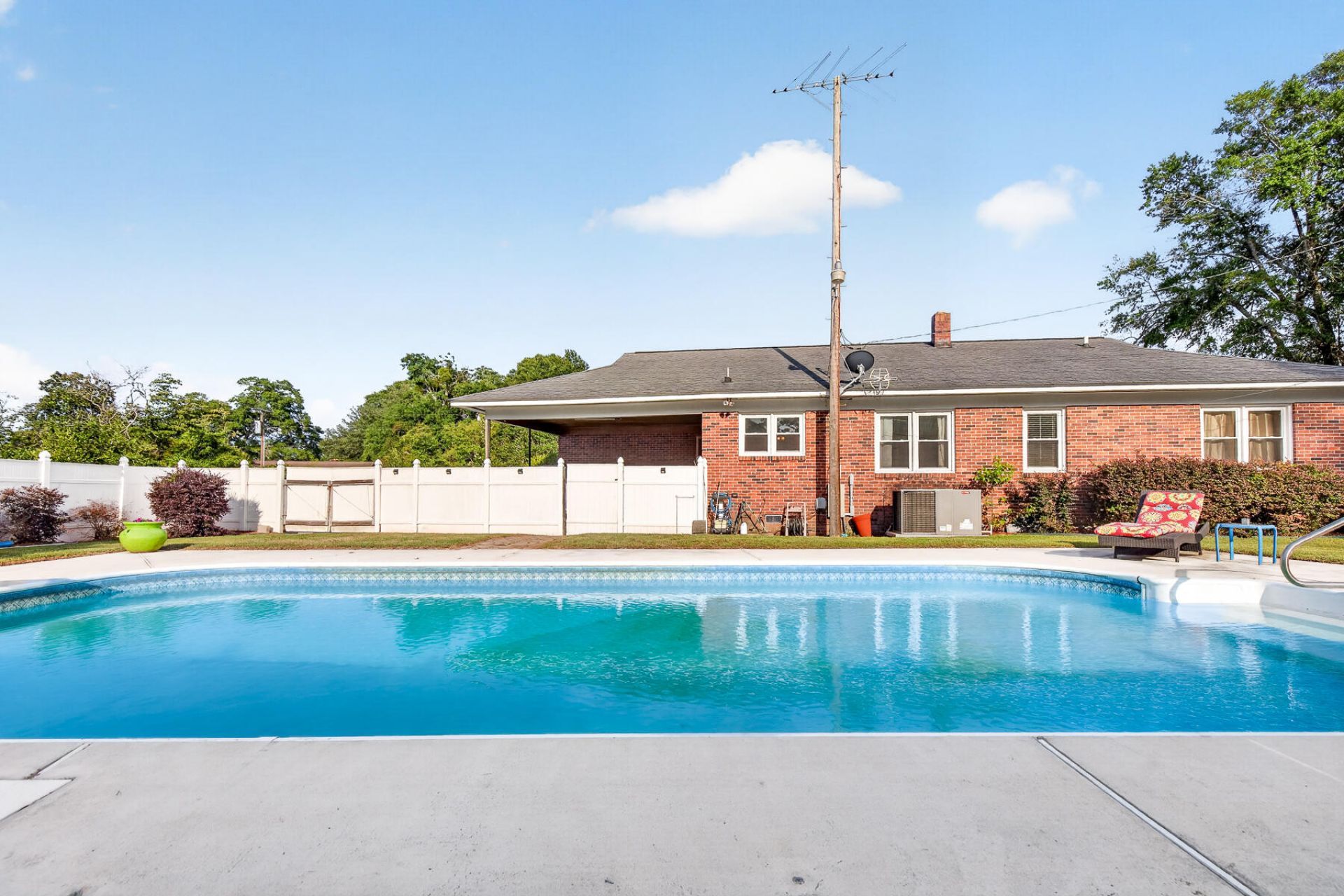 56 Woodlawn Terrace Photo 37