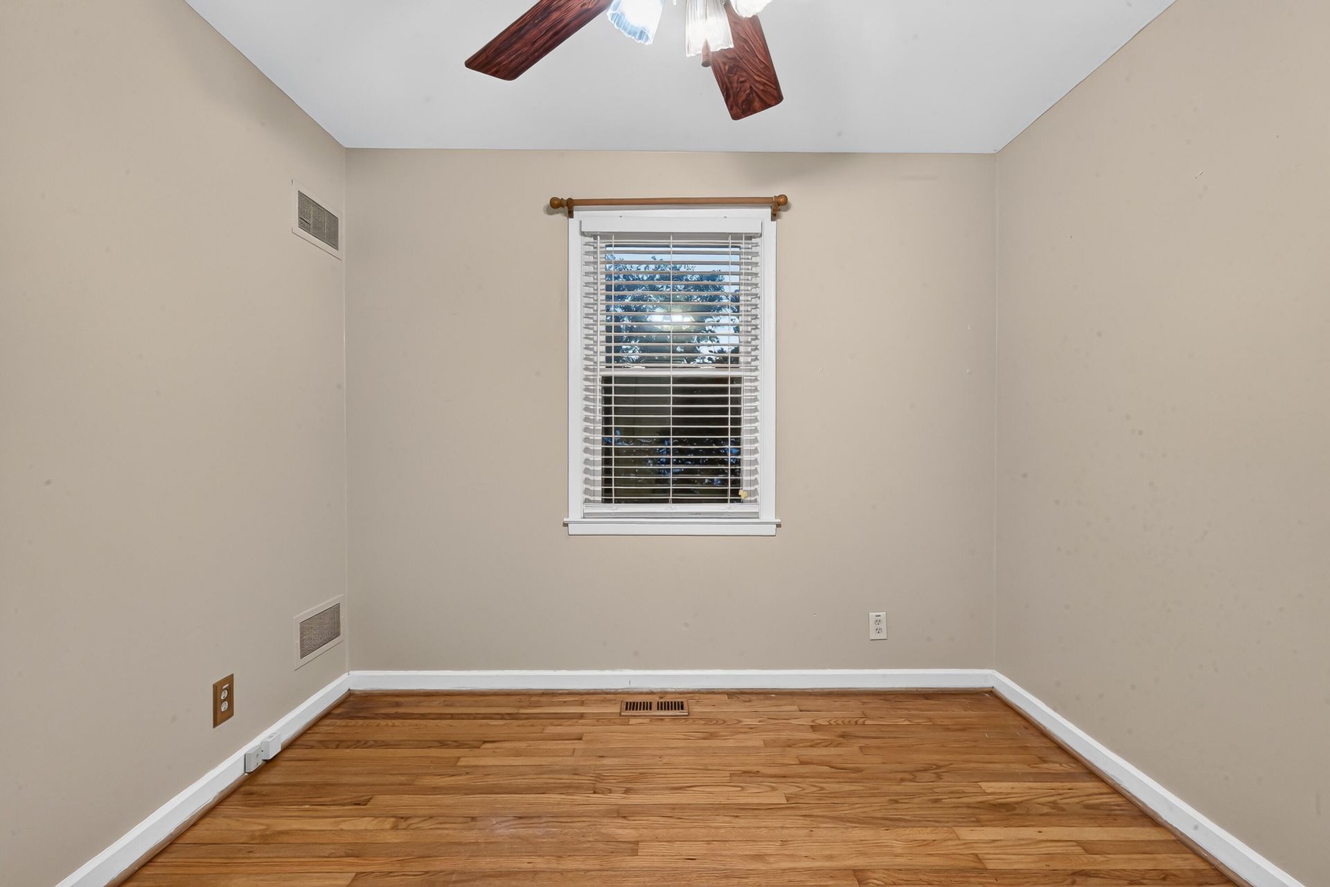 56 Woodlawn Terrace Photo 48