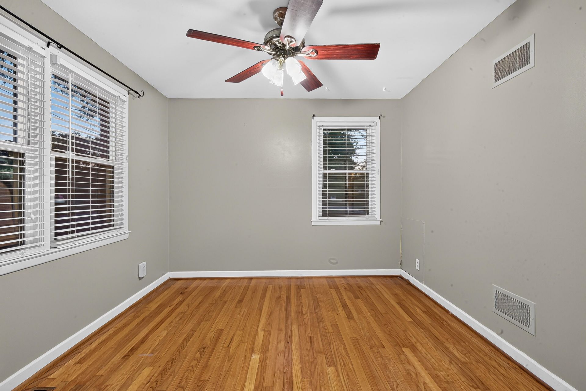 56 Woodlawn Terrace Photo 57