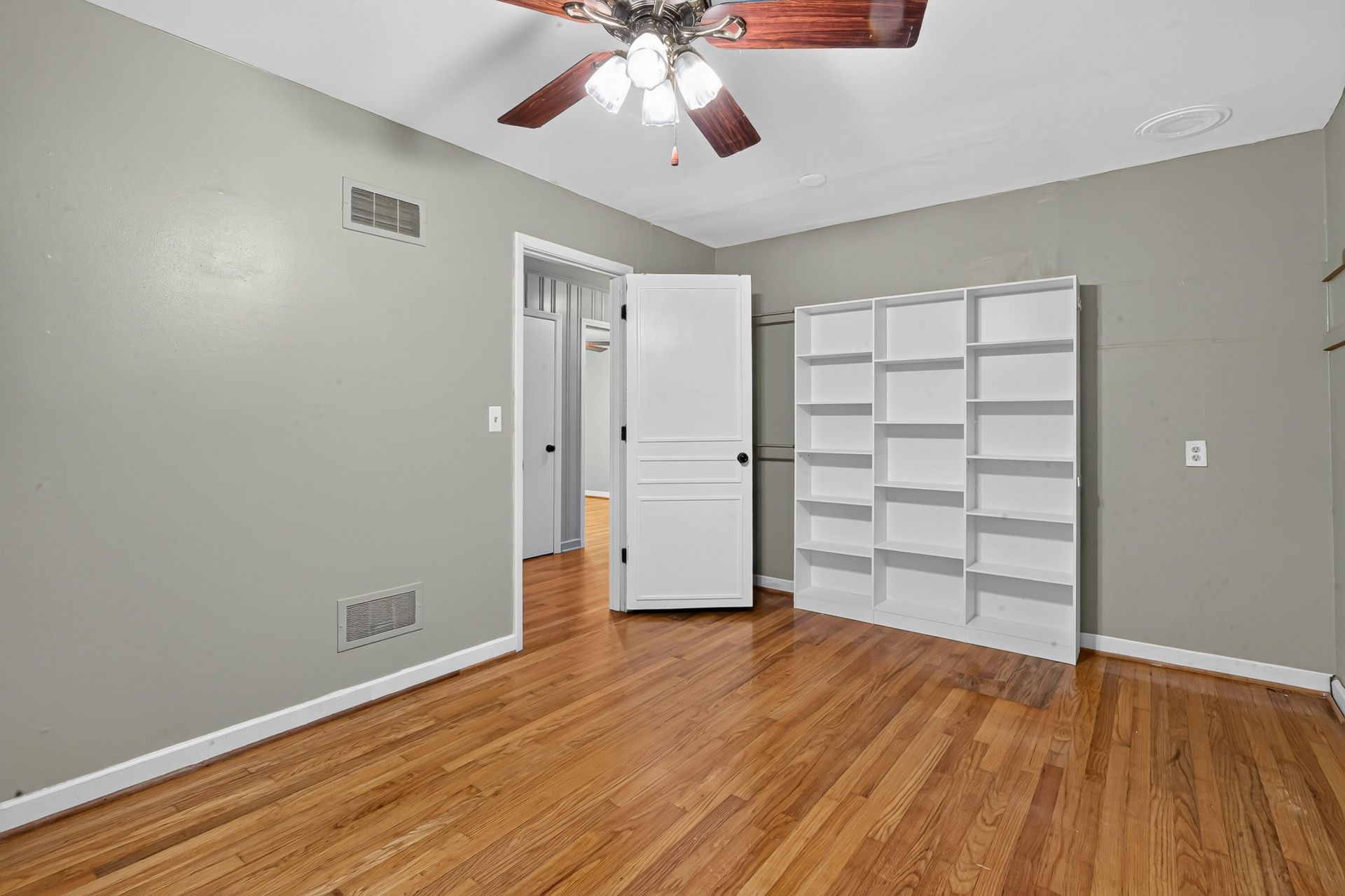 56 Woodlawn Terrace Photo 58