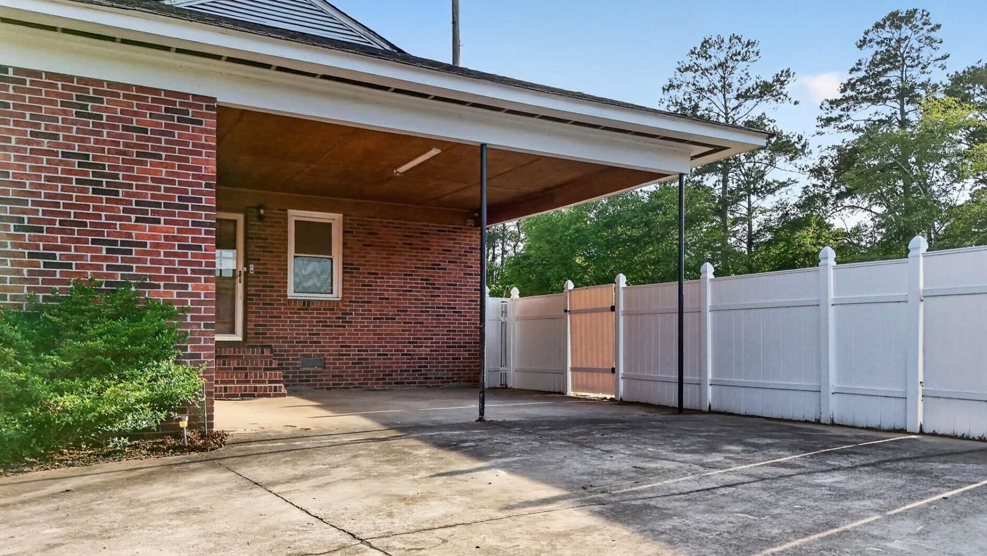 56 Woodlawn Terrace Photo 8