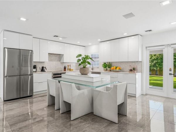 774 Azalea Lane, Vero Beach, FL 32963