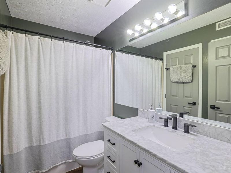 9800 Regatta Drive, Unit 101, Cincinnati, OH 45252 Photo 19