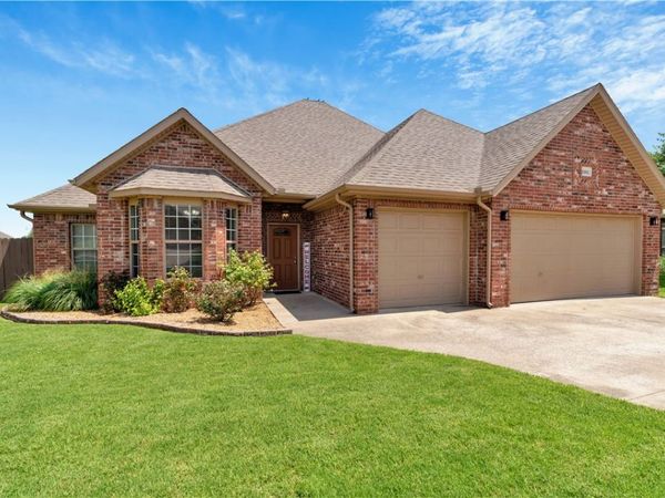 6262 W Persimmon Street, Fayetteville, AR 72704