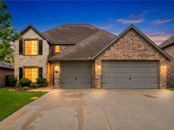 1808 SW Hayfield Avenue, Bentonville, AR 72713