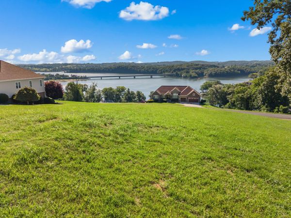 2465 Starboard Crest Road, Morristown, TN 37814