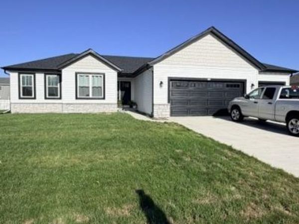 335 Crestview Lane, Lake Mills, WI 53551