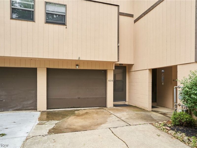 620 James Avenue, Cuyahoga Falls, OH 44221 Photo 2