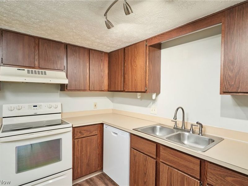 620 James Avenue, Cuyahoga Falls, OH 44221 Photo 7