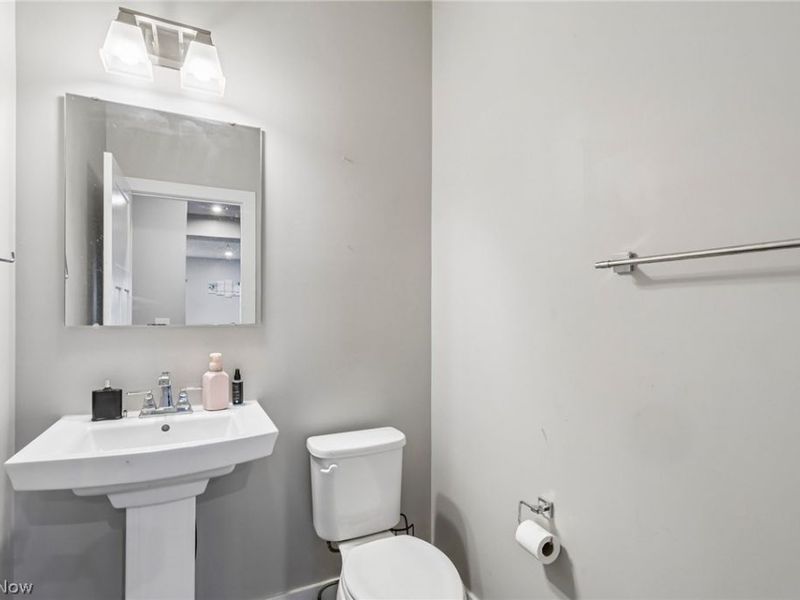 3207 Boettler Street NE, Canton, OH 44721 Photo 15