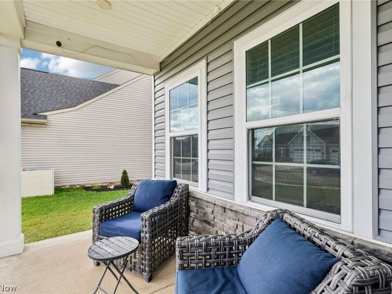 3207 Boettler Street NE, Canton, OH 44721 Photo 2