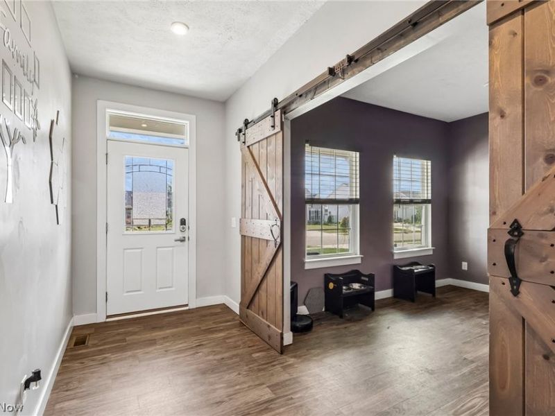3207 Boettler Street NE, Canton, OH 44721 Photo 3