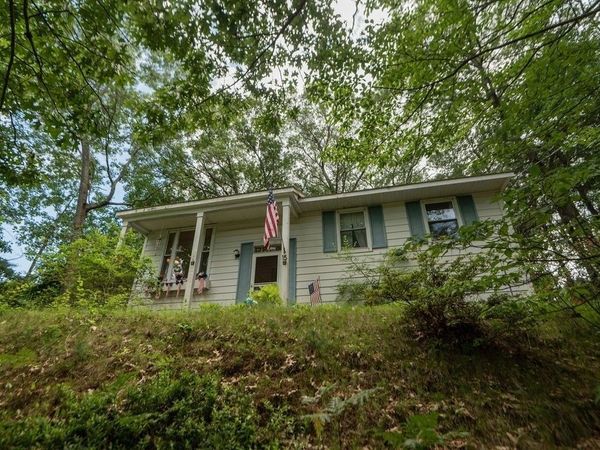 15 Molloy Rd, Georgetown, MA 01833