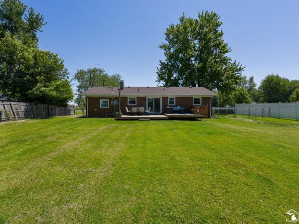 11087 U S Turnpike Road, South Rockwood, MI 48179
