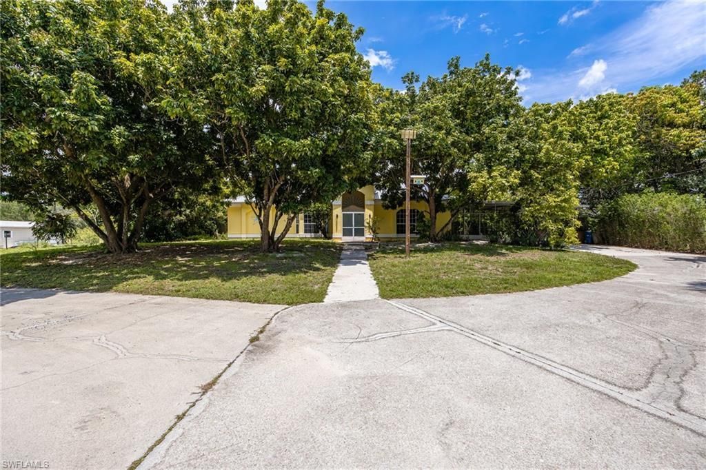4925 Skates Cir, Fort Myers, FL 33905 Photo