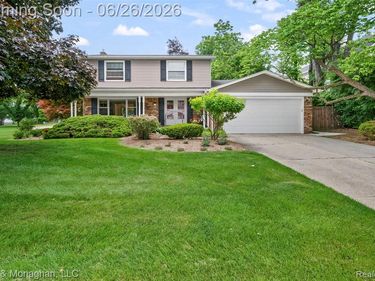 19120 Eldridge Lane, Southfield, MI 48076