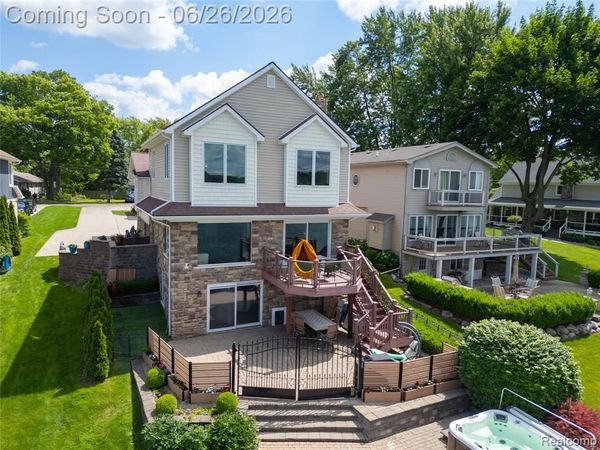 3160 Lexington Road, Waterford Twp, MI 48328