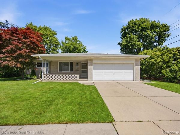 30314 Birch Tree Drive , Warren, MI 48093