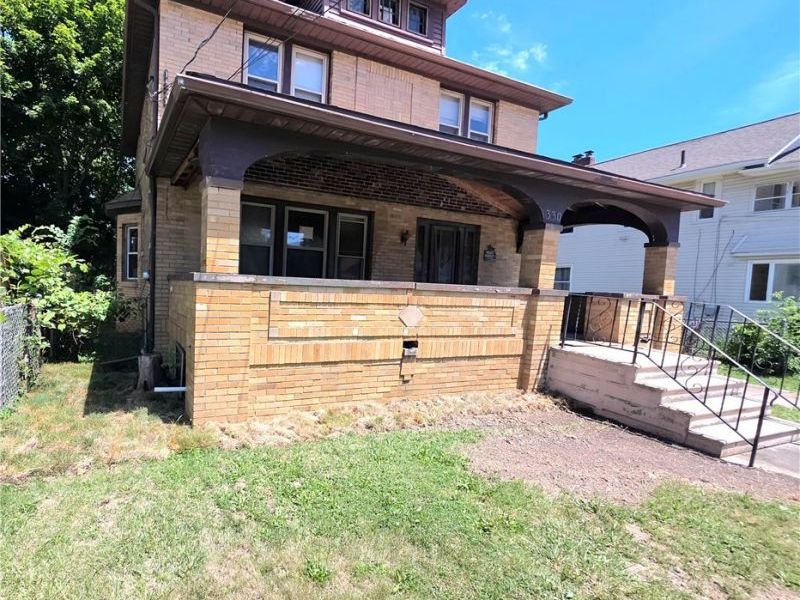 330 W 28th Street, Lorain, OH 44055 Photo 2