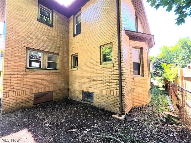 330 W 28th Street, Lorain, OH 44055 Photo 3