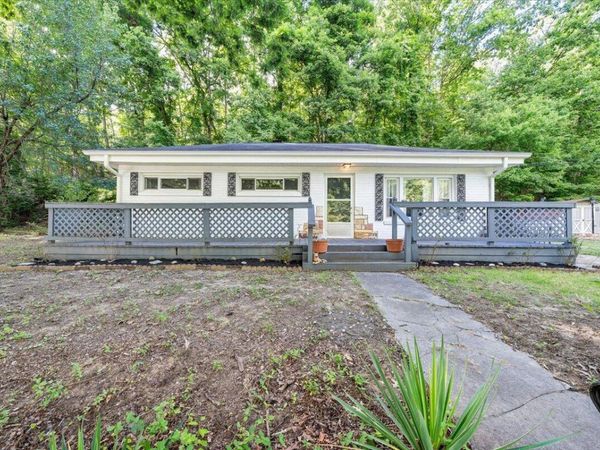2215 Wildwood RD, Salem, VA 24153