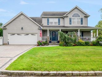 18 South Plaza  Amity Harbor, NY 11701