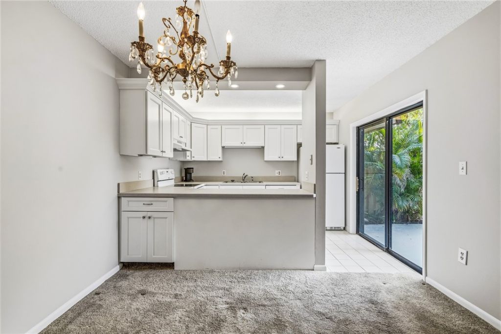 1166 6th Avenue, Unit 2D, Vero Beach, FL 32960 Photo