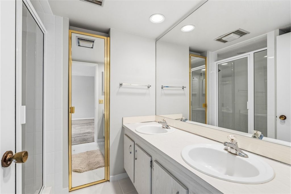 1166 6th Avenue, Unit 2D, Vero Beach, FL 32960 Photo