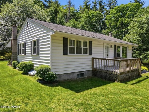 1044 Bartonsville Woods Road , Stroudsburg, PA 18360