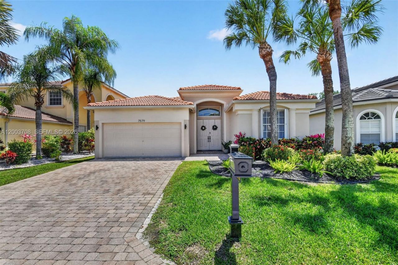 7579 Via Luria , Lake Worth, FL 33467 Main Photo