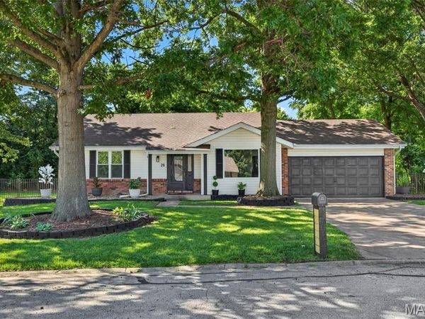 26 Dorchester Court , St Peters, MO 63376