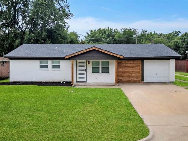 341 Lena Lane, Burleson, TX 76028