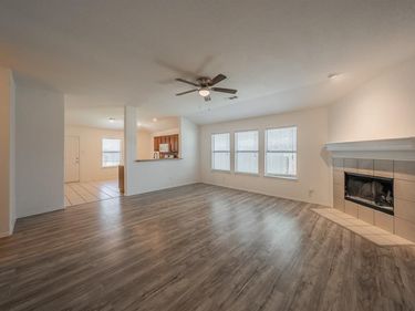 536 Goldstone Lane, Fort Worth, TX 76131