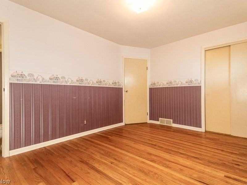 73 E Parkleigh Drive, Seven Hills, OH 44131 Photo 21