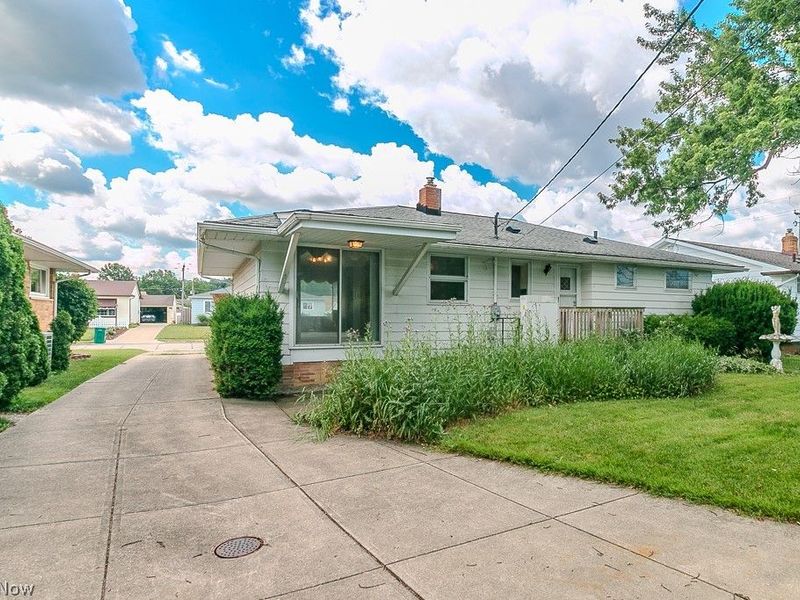 73 E Parkleigh Drive, Seven Hills, OH 44131 Photo 30