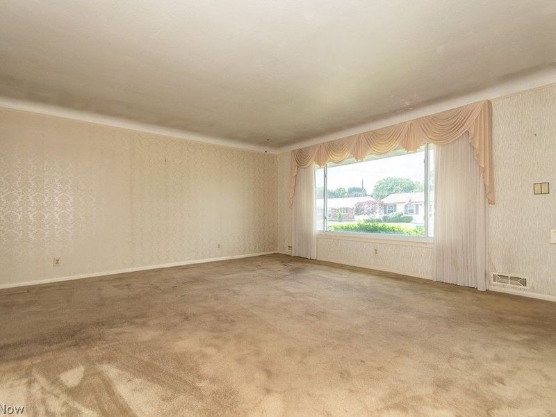 73 E Parkleigh Drive, Seven Hills, OH 44131 Photo 5