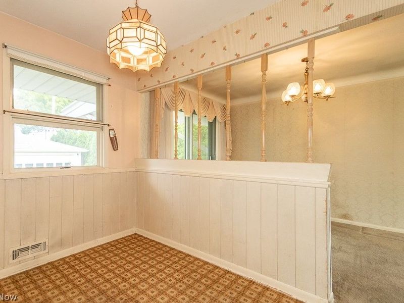 73 E Parkleigh Drive, Seven Hills, OH 44131 Photo 9