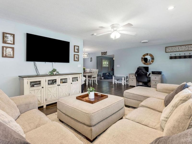 2097 Bonniedale Drive, Bellbrook, OH 45305 Photo 7
