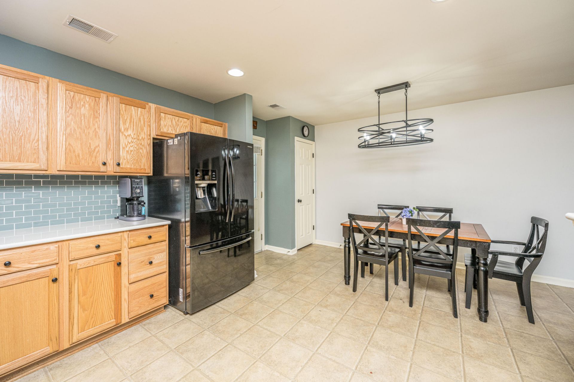 224 Myrtle Way Photo 16