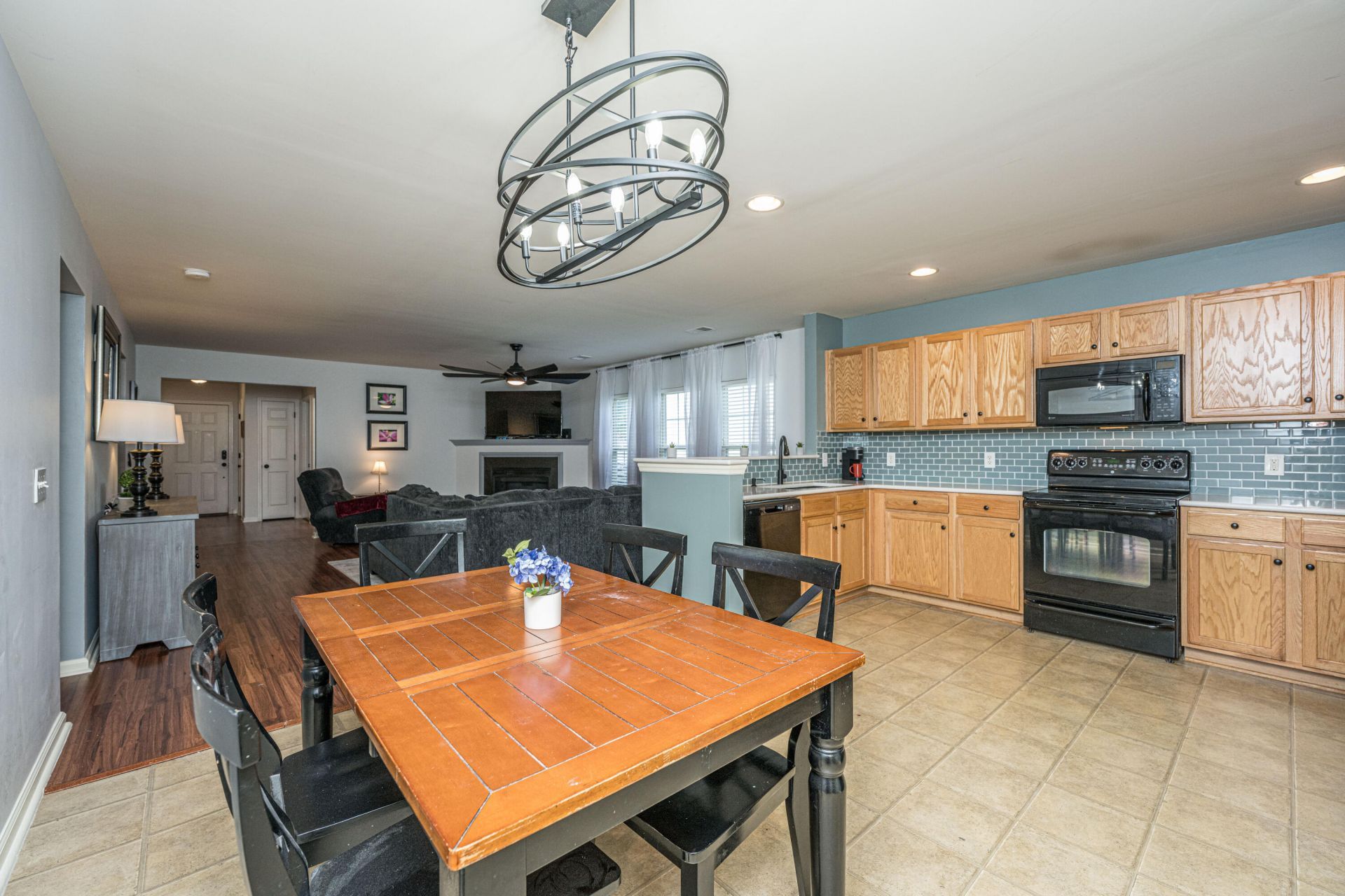 224 Myrtle Way Photo 18