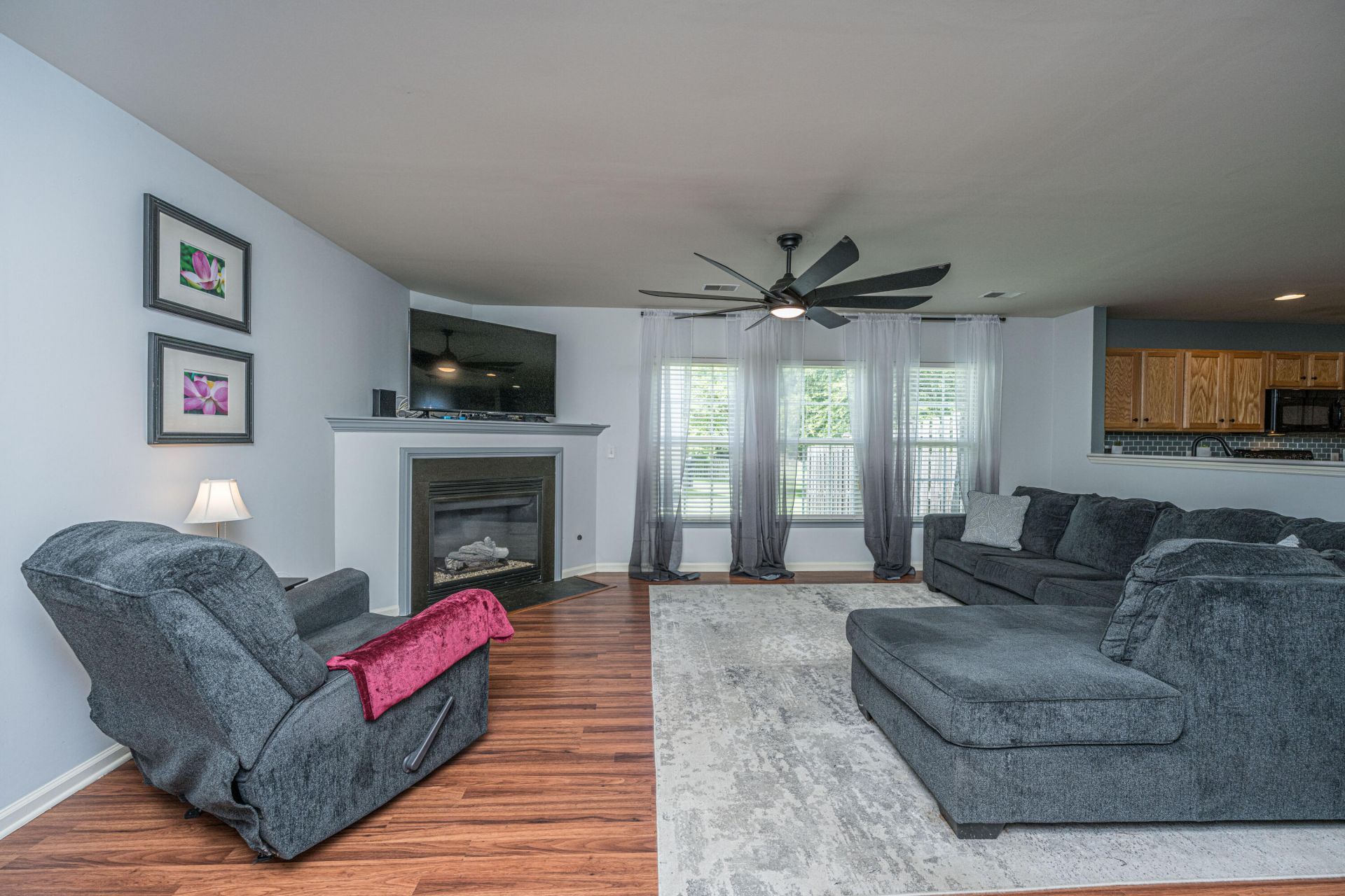 224 Myrtle Way Photo 8