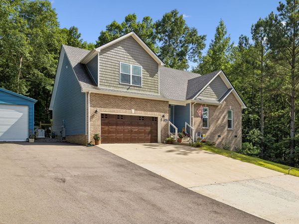 906 Riverwood Dr, Buchanan, TN 38222