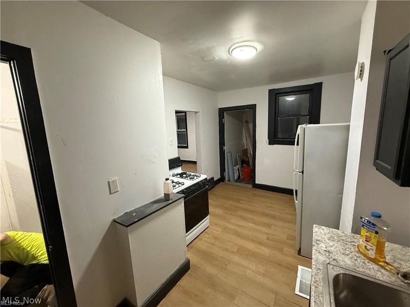 2113 West 104th Street, Cleveland, OH 44102 Photo 16
