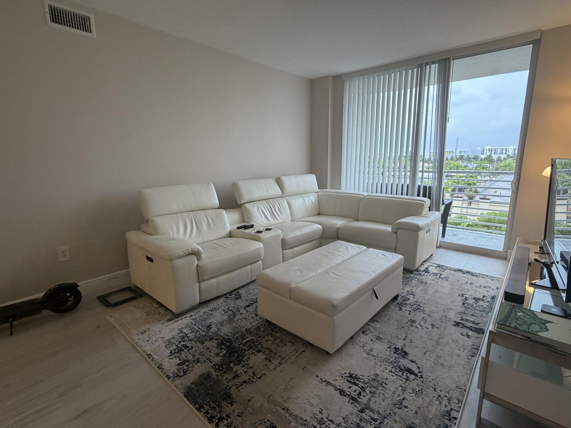 2775 NE 187th Street, Unit 408, Aventura, FL 33180 Photo