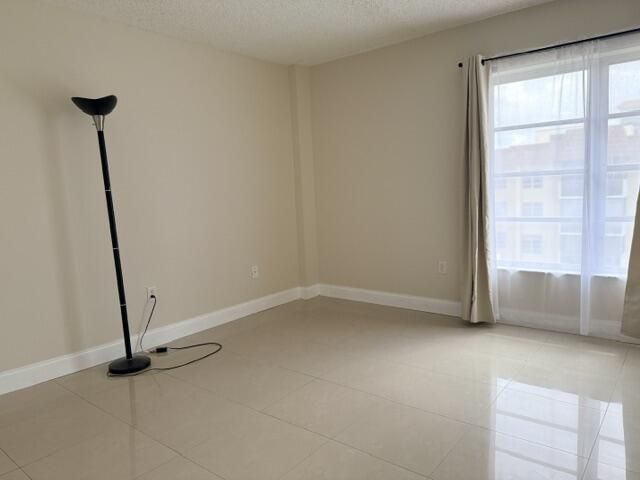 4154 Inverrary Drive, Unit 407, Lauderhill, FL 33319 Photo