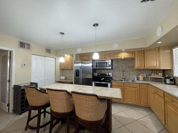 229 SE 1st Avenue, Unit 203, Boynton Beach, FL 33435