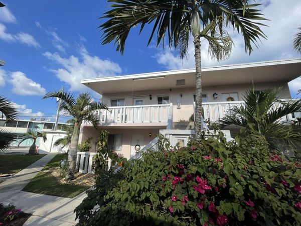 229 SE 1st Avenue, Unit 203, Boynton Beach, FL 33435