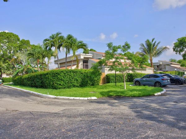 501 NW 132nd Terrace, Plantation, FL 33325