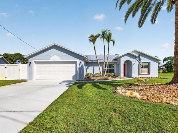 1802 SE Camden Street, Port St. Lucie, FL 34952