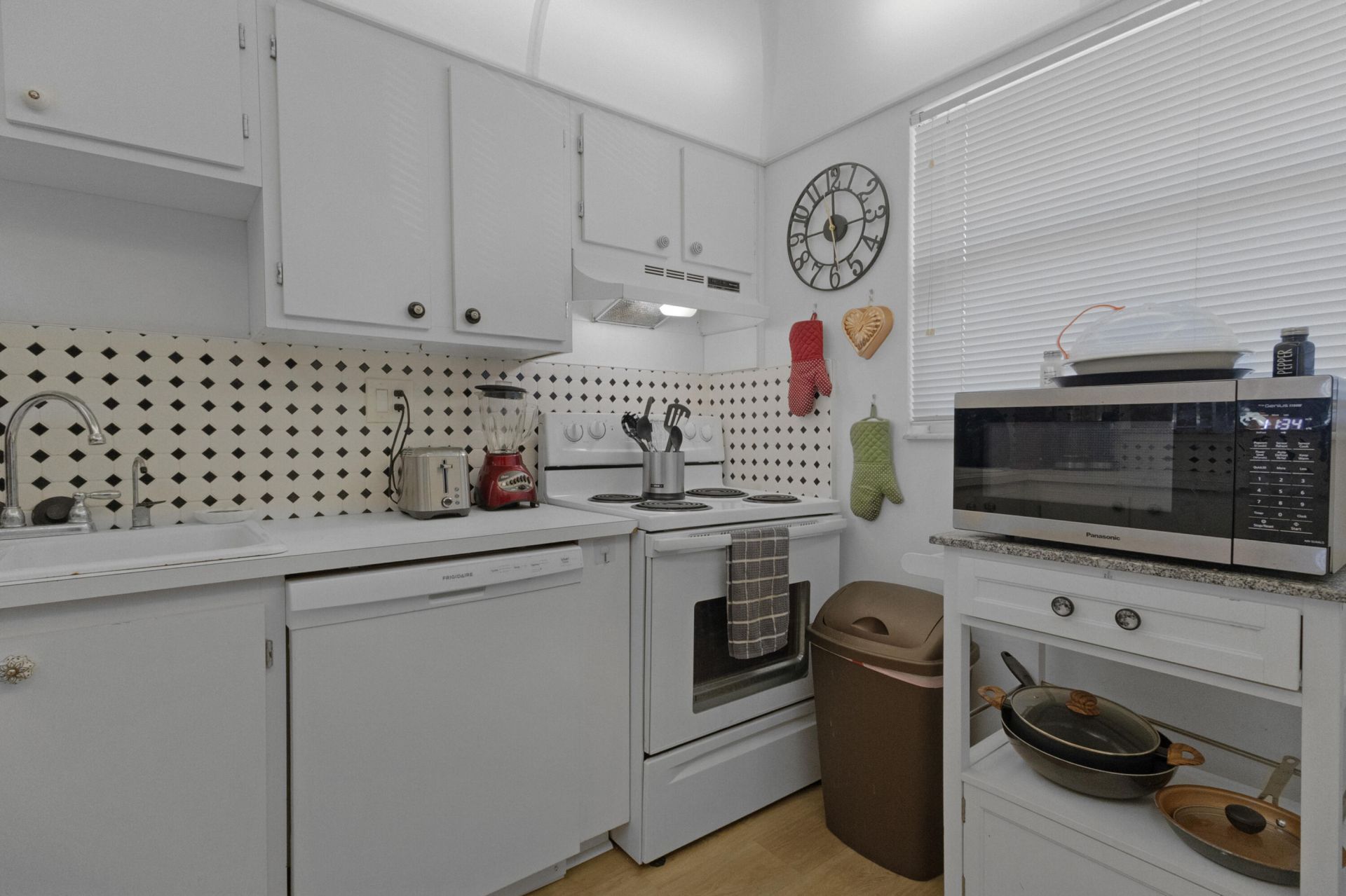 6870 Royal Palm Boulevard, Unit 202m, Margate, FL 33063 Photo